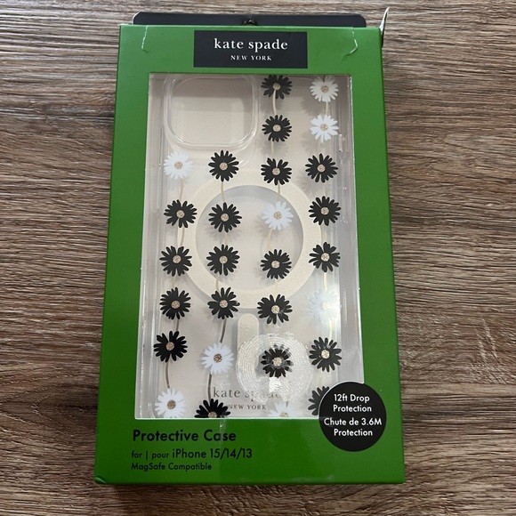 KATE SPADE Iphone 15/14/13 Protective Case NIB DAMAGED BOX - Picture 1 of 5